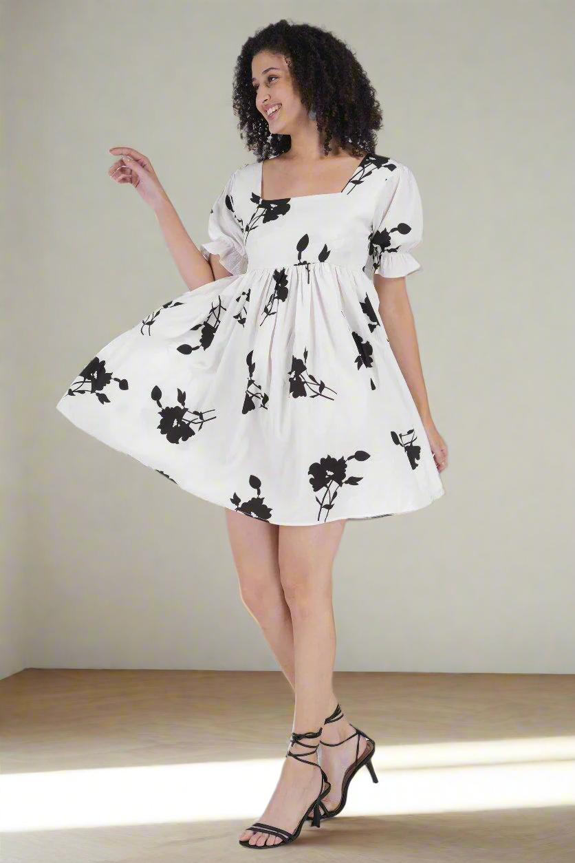 BW Flower Printed Short Dress - Image 4