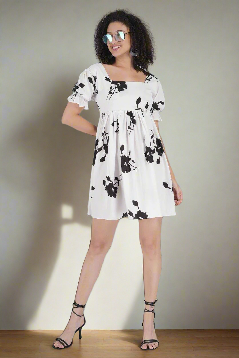 BW Flower Printed Short Dress - Image 3