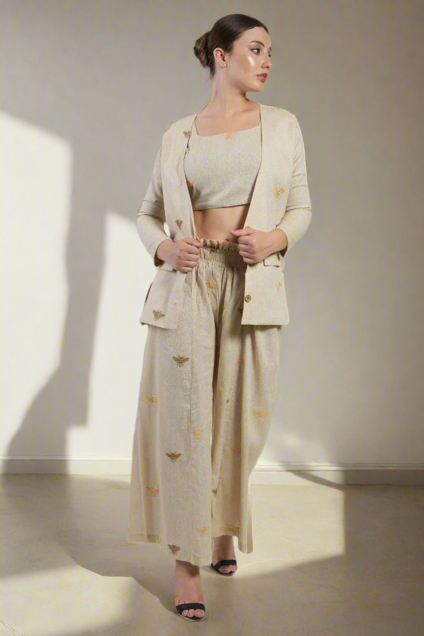 Women honey bee embroidered seamless pajama - Image 4