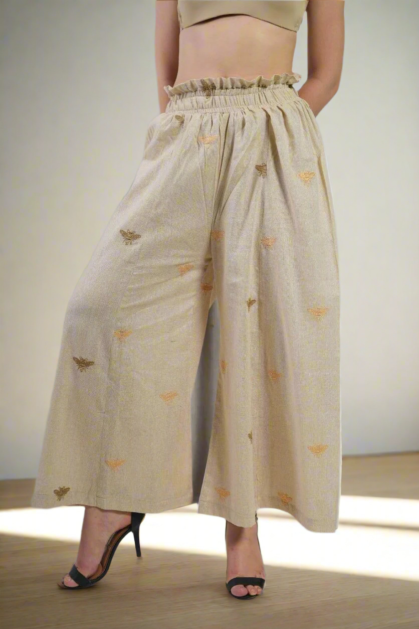 Women honey bee embroidered seamless pajama - Image 5