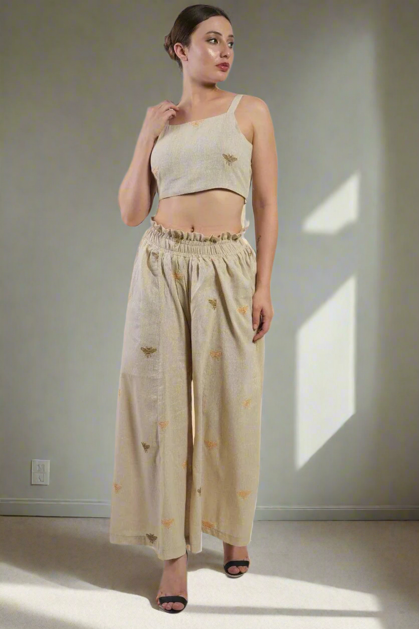 Women honey bee embroidered seamless pajama - Image 3