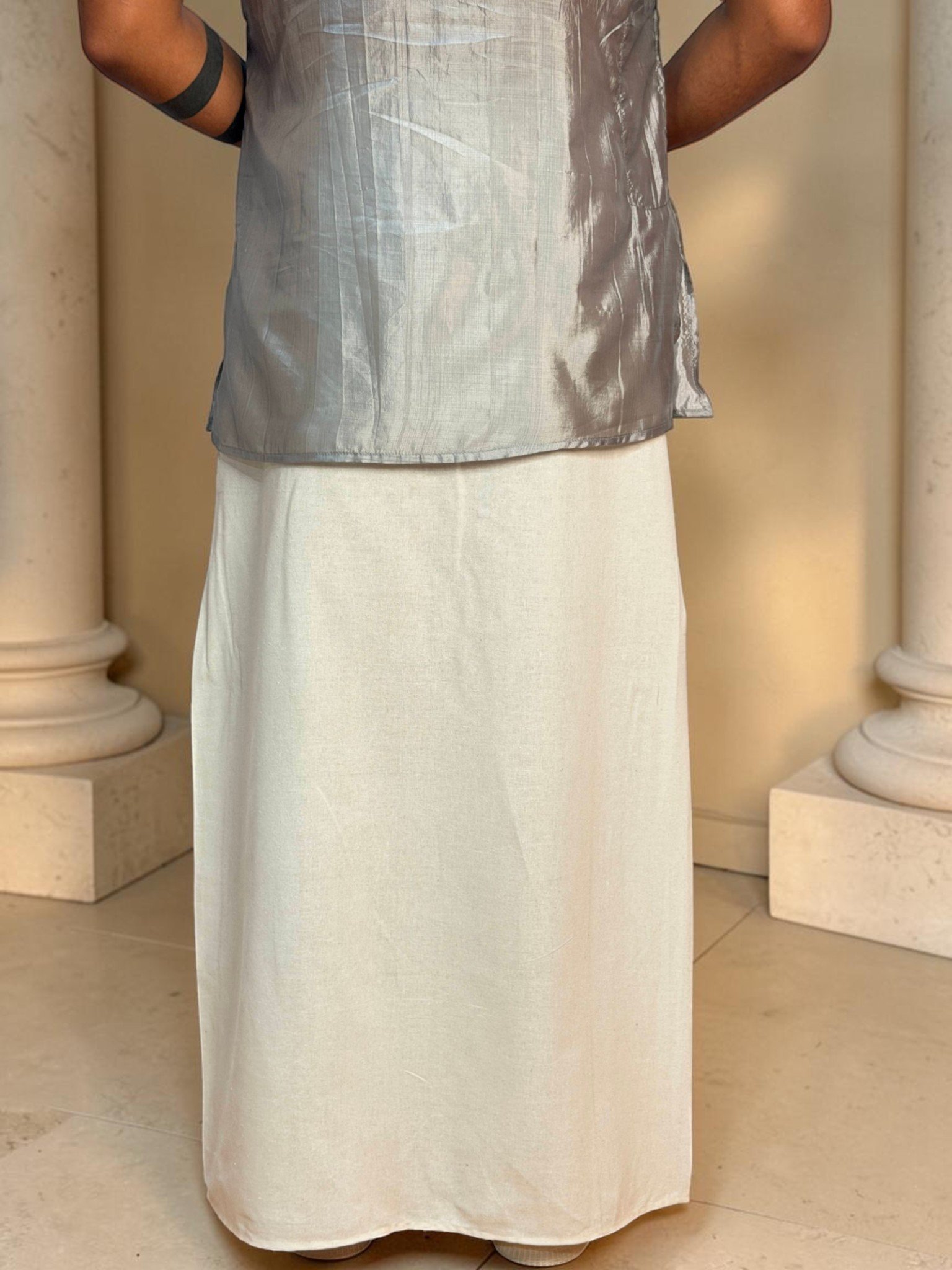 Men White Color With Grey Zari Stripe Pajamalungi - Image 5