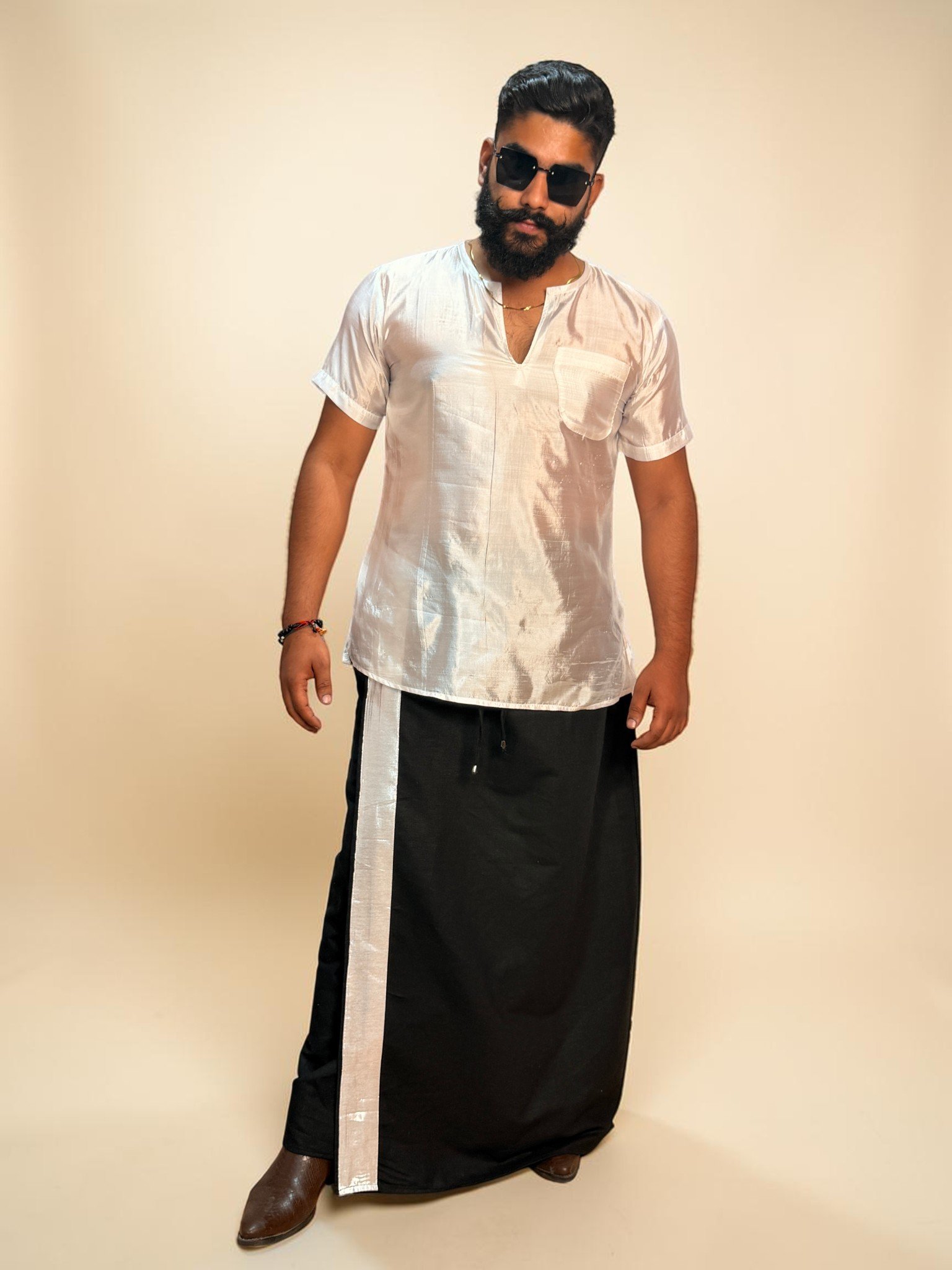Men Black Color With Silver Zari Stripe Pajamalungi - Image 2
