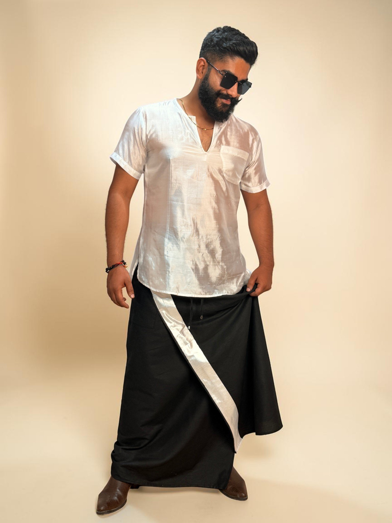Men Black Color With Silver Zari Stripe Pajamalungi - Image 8