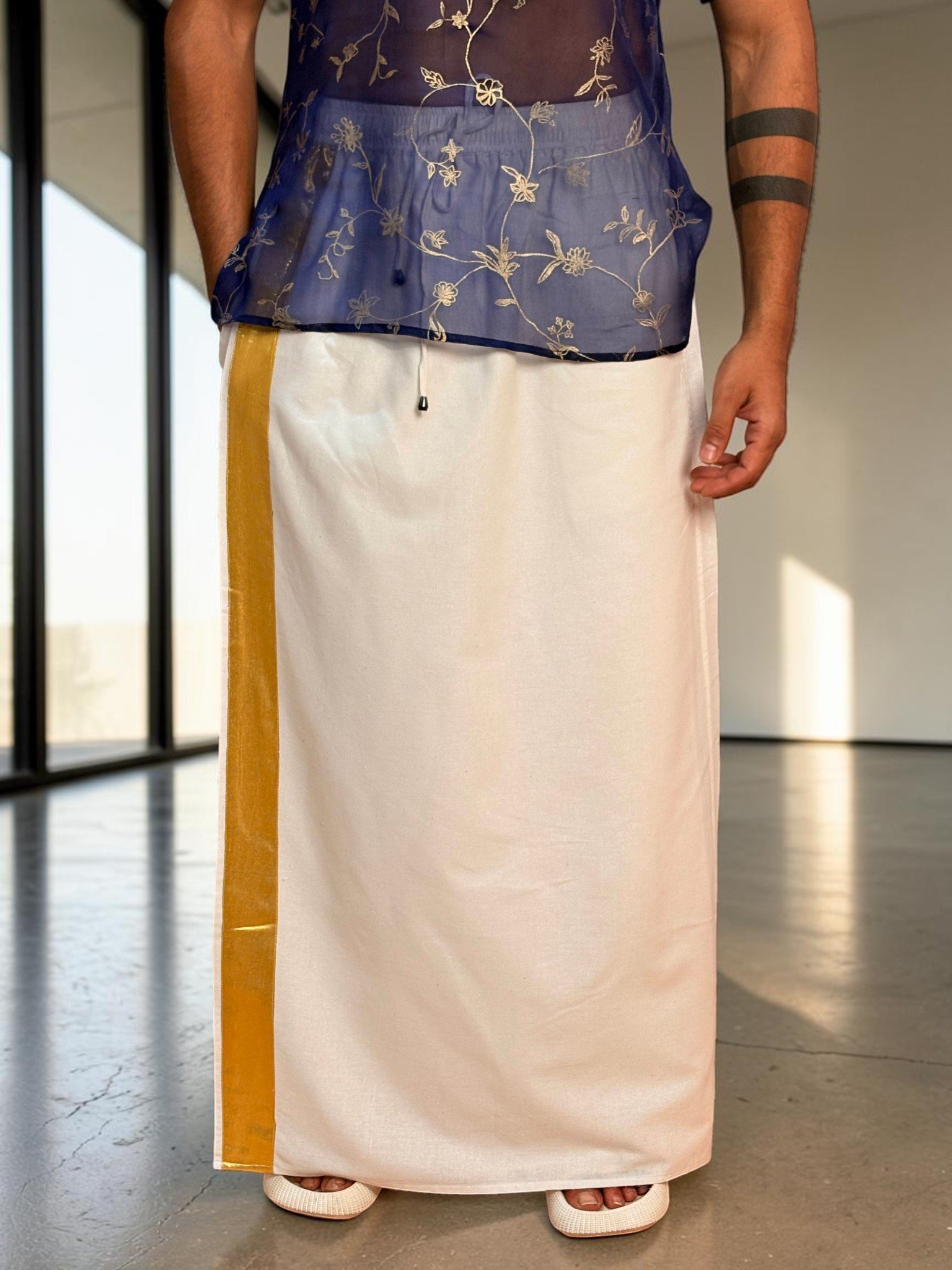 Men White Color With Golden Zari Stripe Pajamalungi
