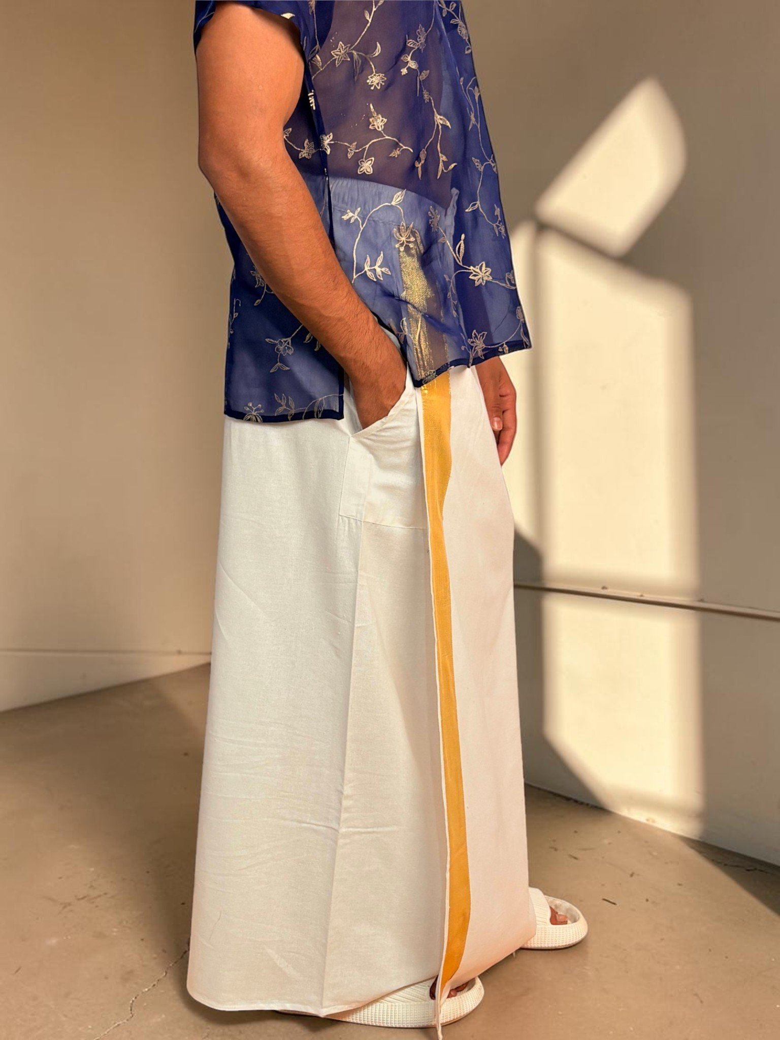 Men White Color With Golden Zari Stripe Pajamalungi - Image 4
