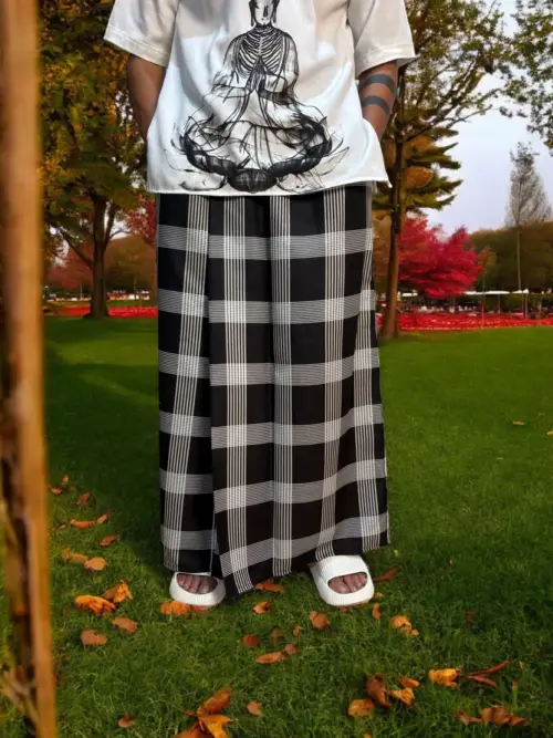 Black and white check pajamalungi for men