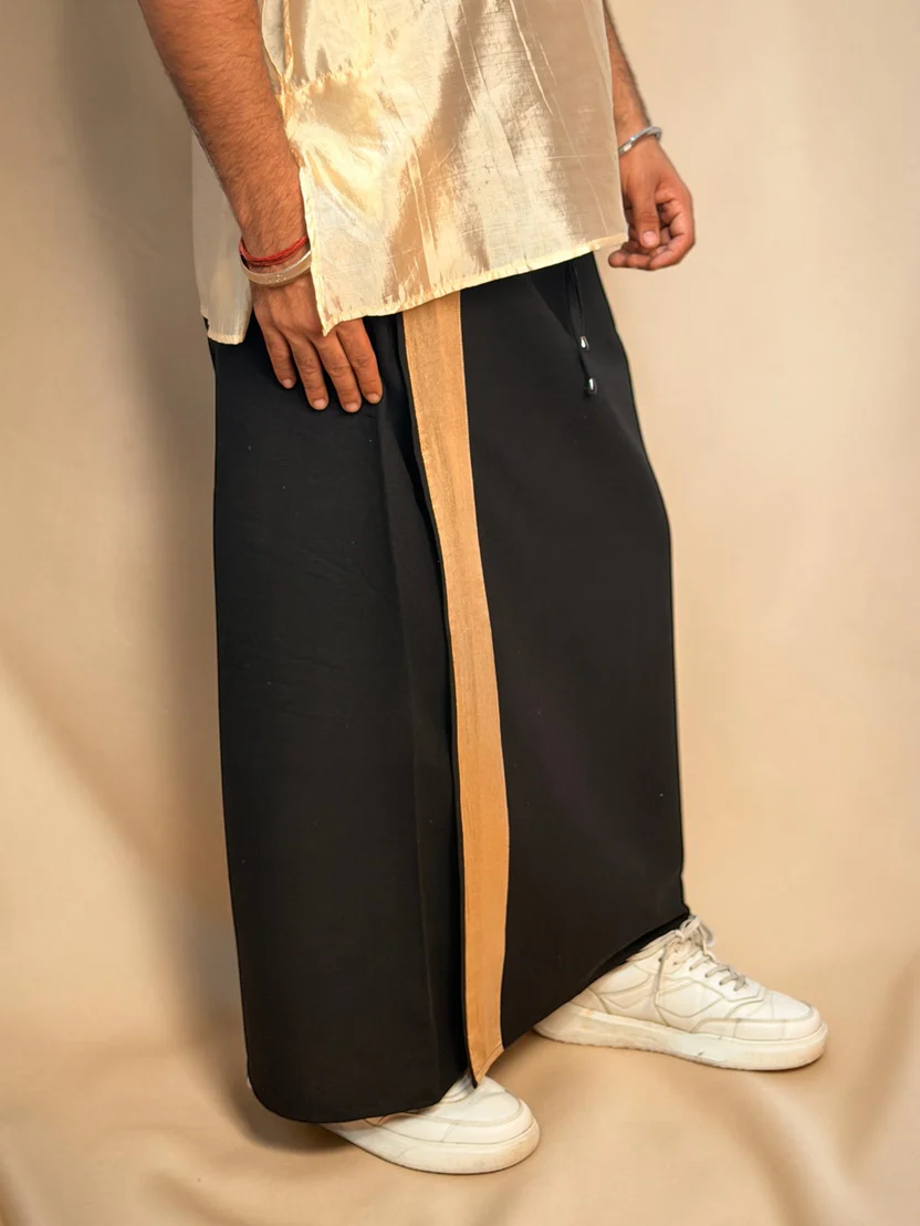 Men Black Color With Light Golden Zari Stripe Pajamalungi - Image 3