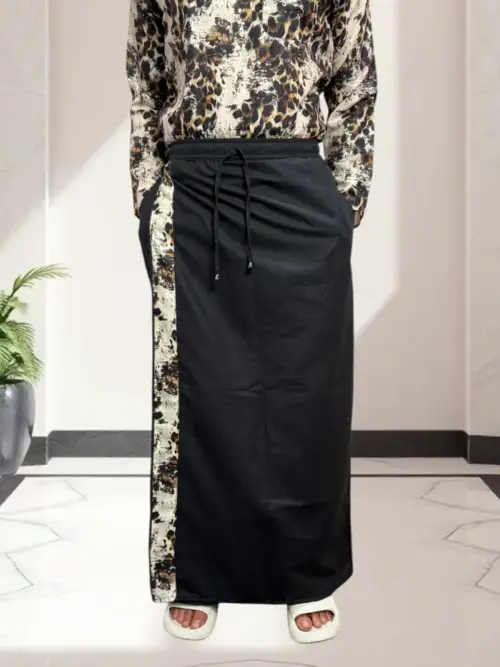 Men Black Color With Lepoard Elite Stripe Pajamalungi