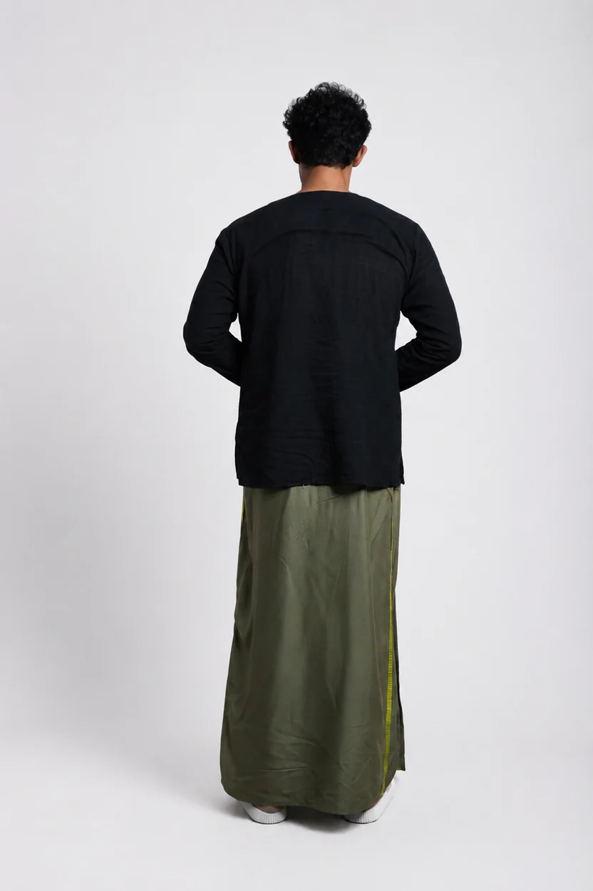 Men Olive Green Colour Pajamalungi With Green Textured Stripe Panel - Image 5