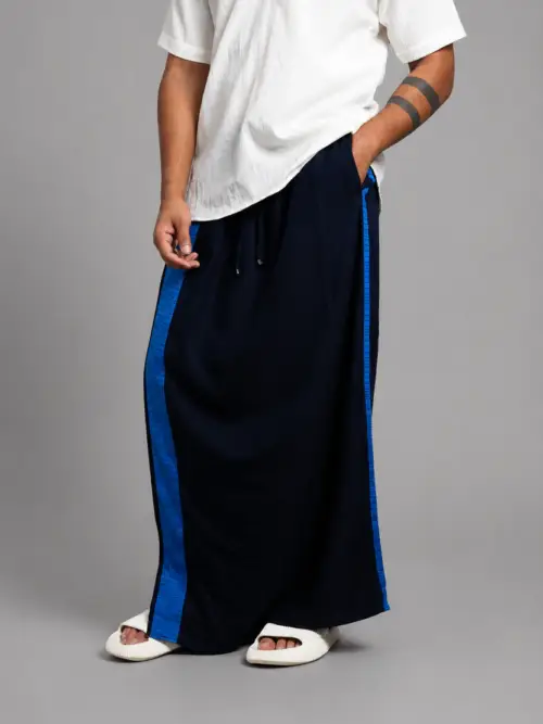 Men Navy Colour Pajamalungi With Blue Textured Stripe Panel