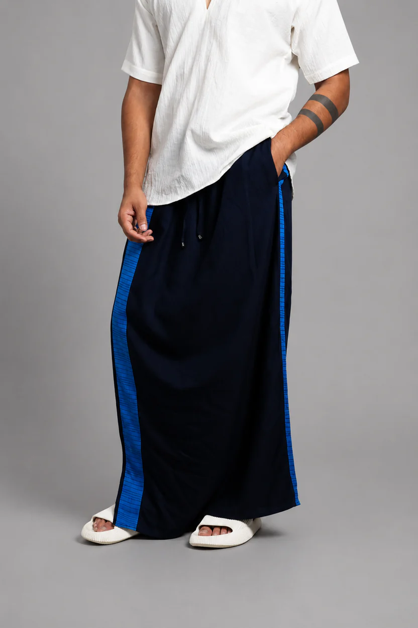 Men Navy Colour Pajamalungi With Blue Textured Stripe Panel