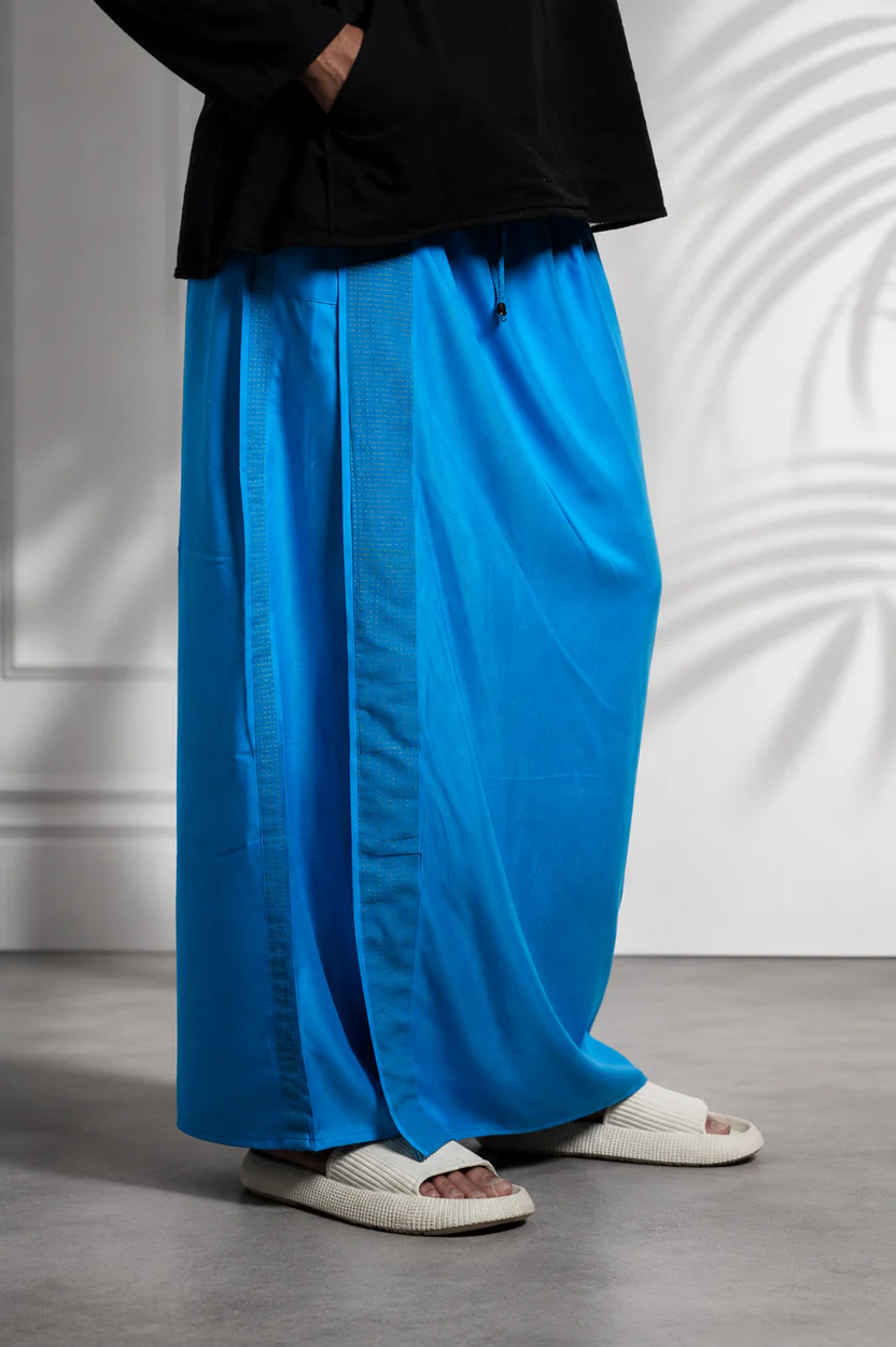 Men Blue Colour Pajamalungi With Blue And Gold Zari Stripe Panel - Image 5