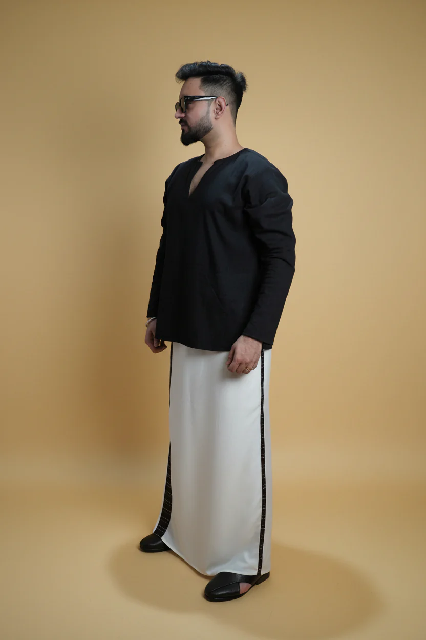 Men White Colour Pajamalungi With Black Stripe Panel - Image 3