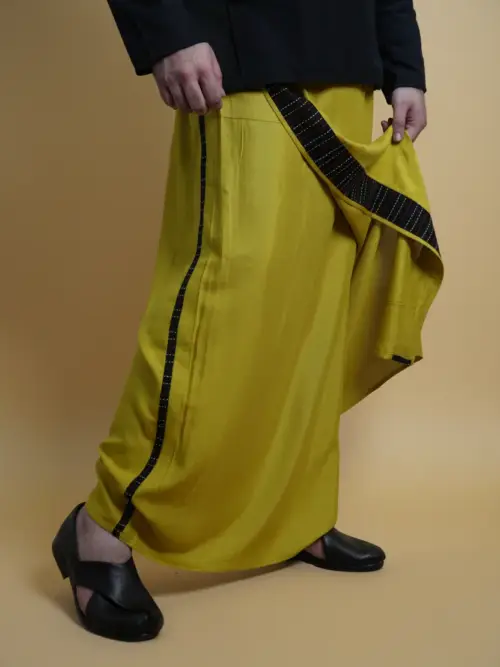Men Yellow Steve Colour Pajamalungi With Black Stripe Panel