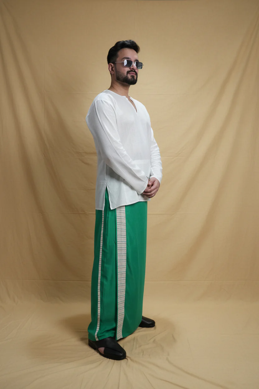 Men Green Colour Pajamalungi With White Stripe Panel - Image 3