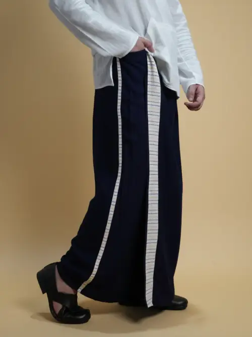 Men Navy Blue Colour Pajamalungi With White Stripe Panel