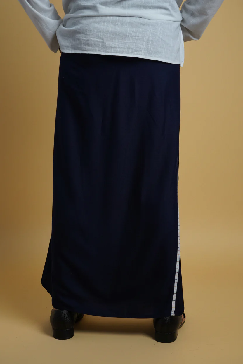 Men Navy Blue Colour Pajamalungi With White Stripe Panel - Image 4