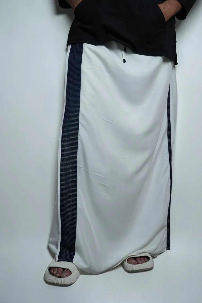 Men White Colour Pajamalungi With Navy And Gold Zari Stripe Panel