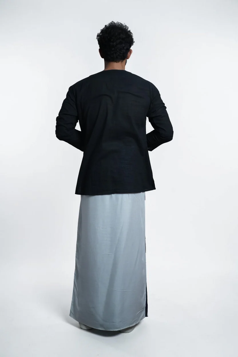 Men White Colour Pajamalungi With Navy And Gold Zari Stripe Panel - Image 8