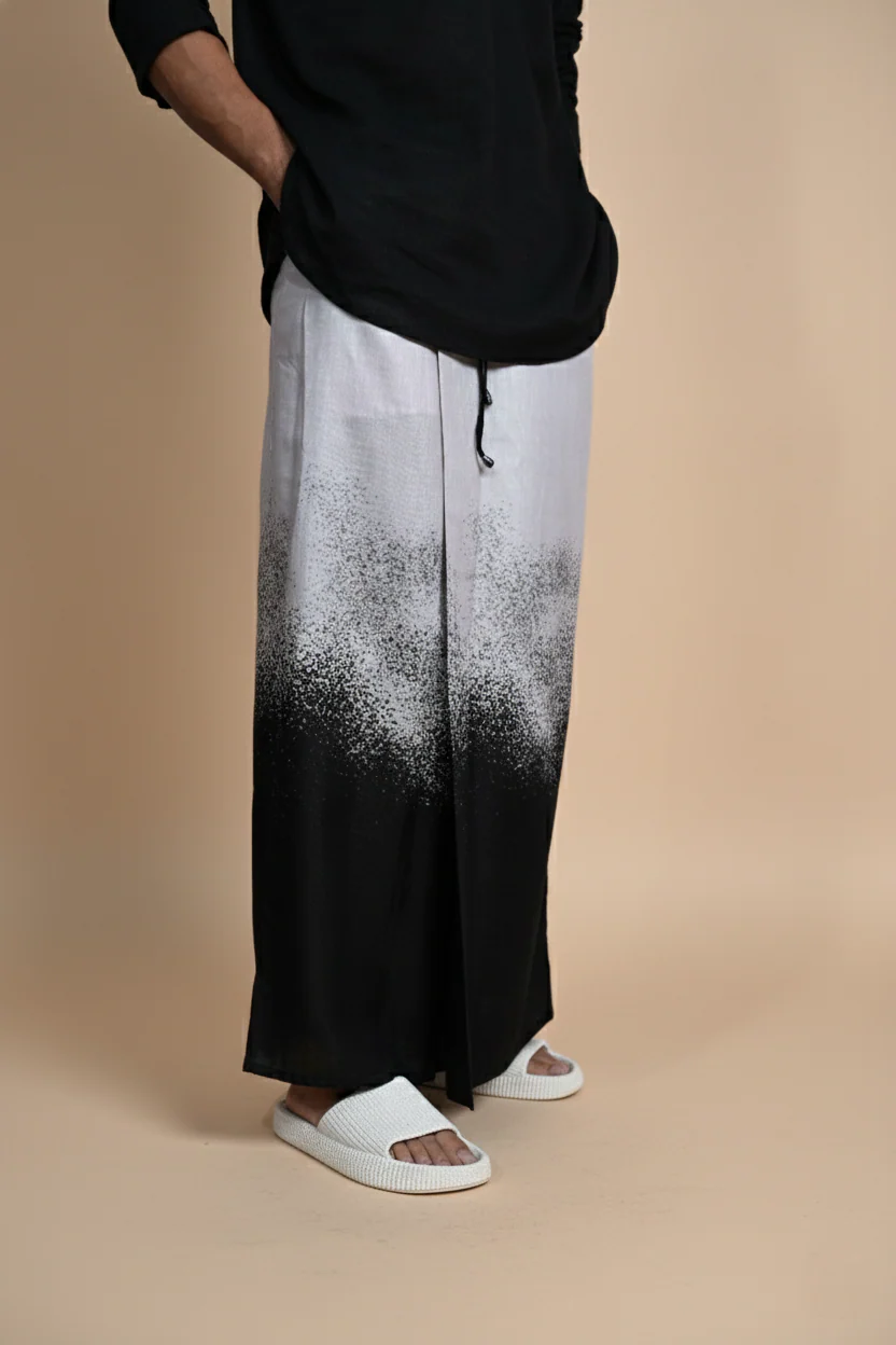 Beige & Black Digital Print Pajamalungi - Image 5