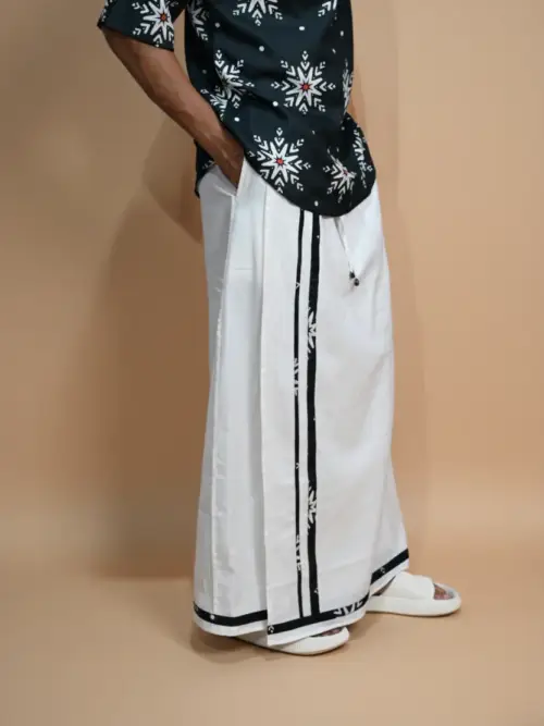 White Color Stripe Pajamalungi For Men